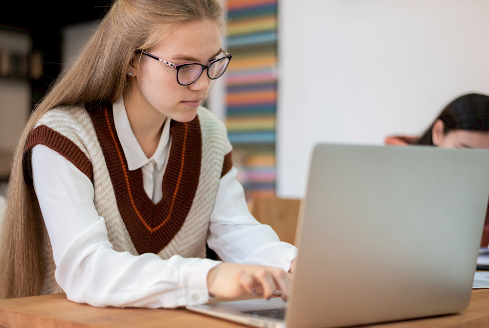 Neue Laptops an Könizer Schulen? Ja, aber nicht zu Fantasiepreisen!